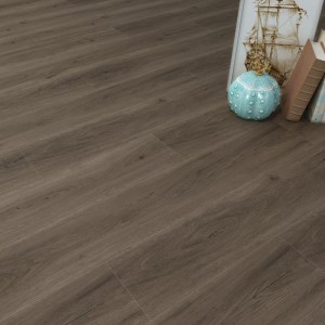 Sztywna podłoga z rdzeniem Click z odczuciem prawdziwego drewna