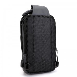 ओमास्का स्लिंग बॅग सानुकूलित लोगो OEM HS1100-1 मेन यूएसबी चेरिंग चेस्ट पॅक हॉट सेलिंग मेसेंजर स्लिंग बॅग