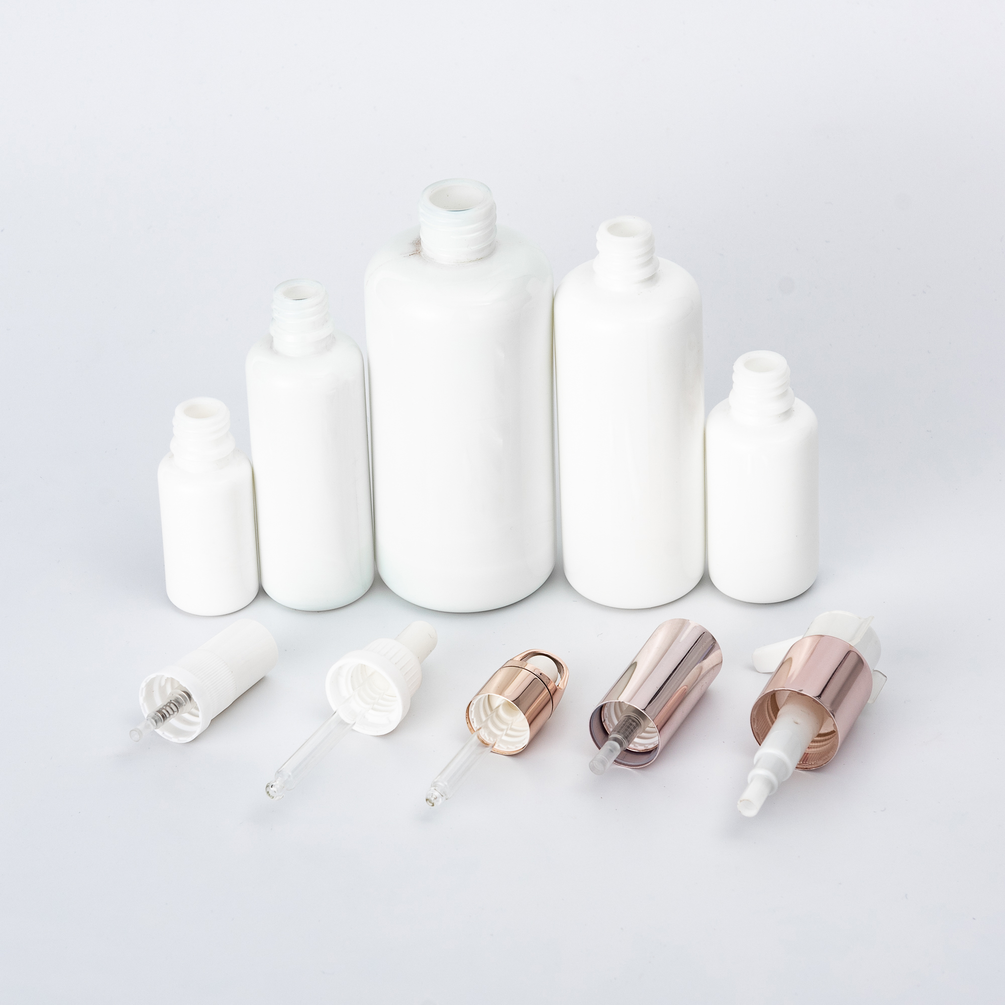 Wholesale stock 100ml 120ml 150ml 200ml 250ml White color PP plastic round  shape facial foam bottle low MOQ - Nicer Packaging