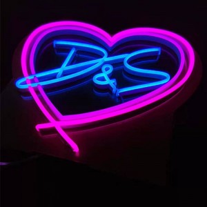 Hati cinta nama neon sign wedd5