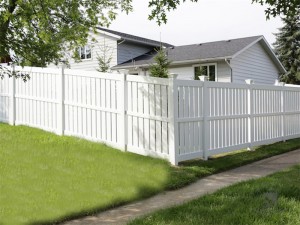 3 Rail FenceMaster PVC Semi Privacy Picket Picket Fence FM-411 With 7/8″x6″ Picket