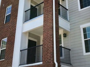 Алюминиевые перила для балкона квартиры с порошковым покрытием FM-604