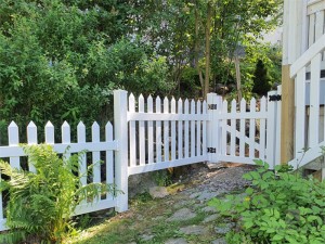 PVC vinil ograda FM-401 Za stambeni objekt, baštu