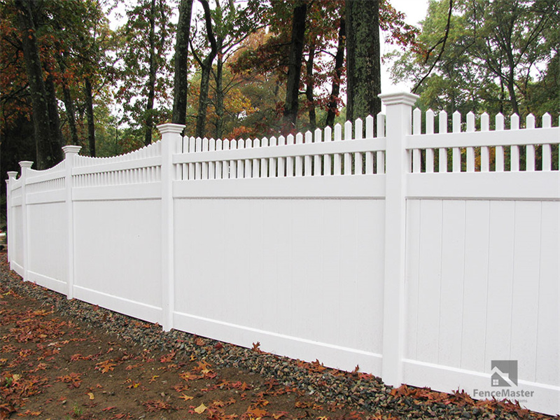 Scalloped Picket Top PVC Vinyl Semi Privacy Fence For Residential Area Featured Image