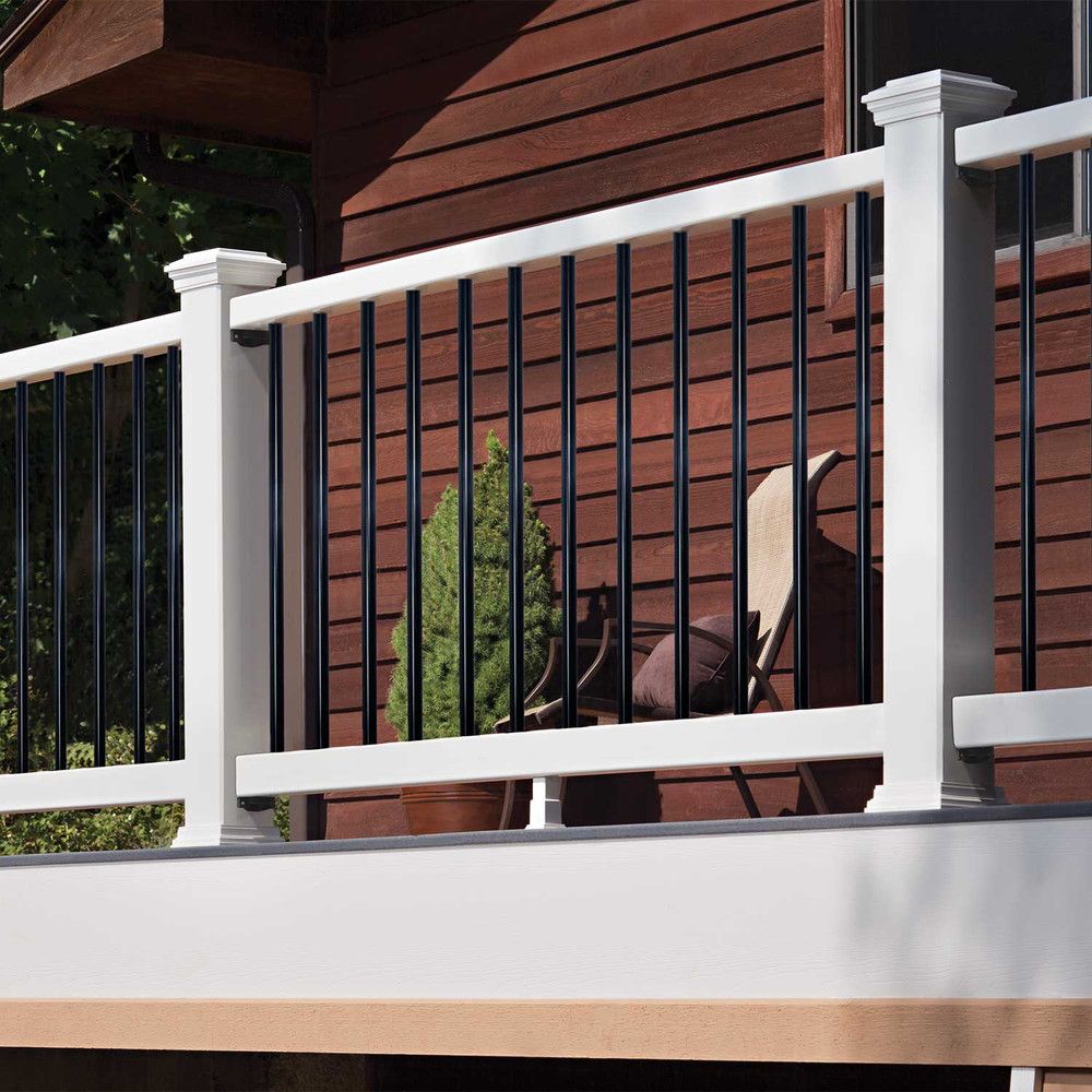 Outdoor deck railing