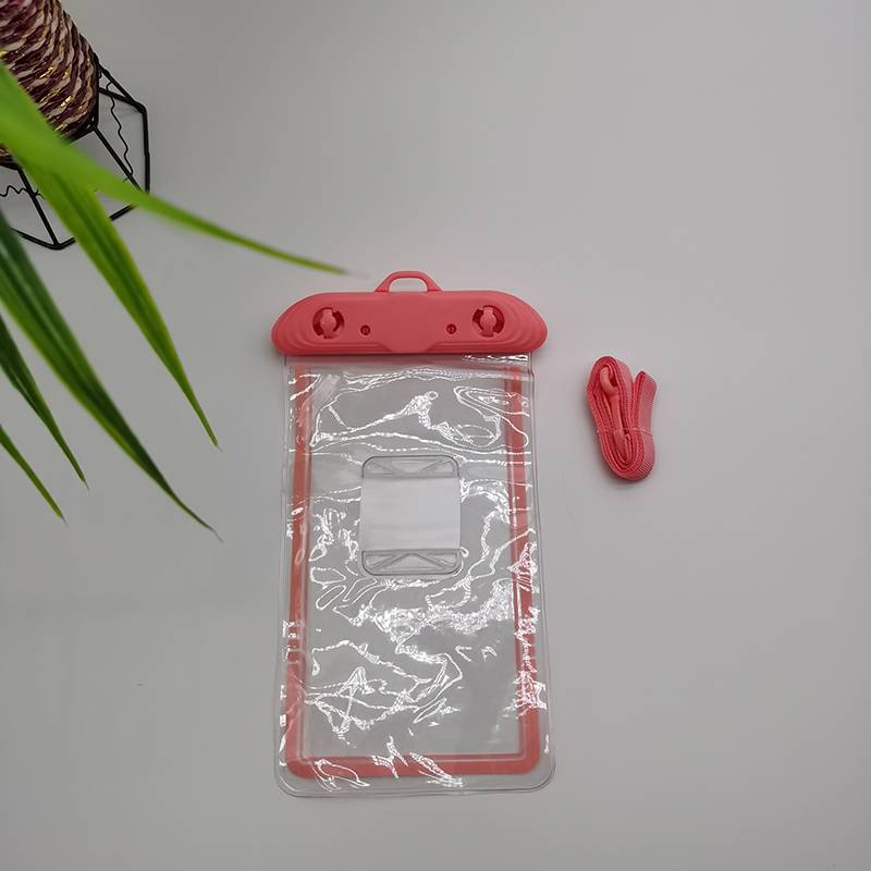 Waterproof phone bag in tranparet Featured Image