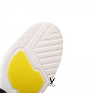 Breathable sport sweat-absorbing insoles
