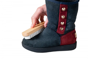 مادة خشب اللوتس قابلة للتعليق من جلد النوبوك وفرشاة أحذية من الجلد السويدي