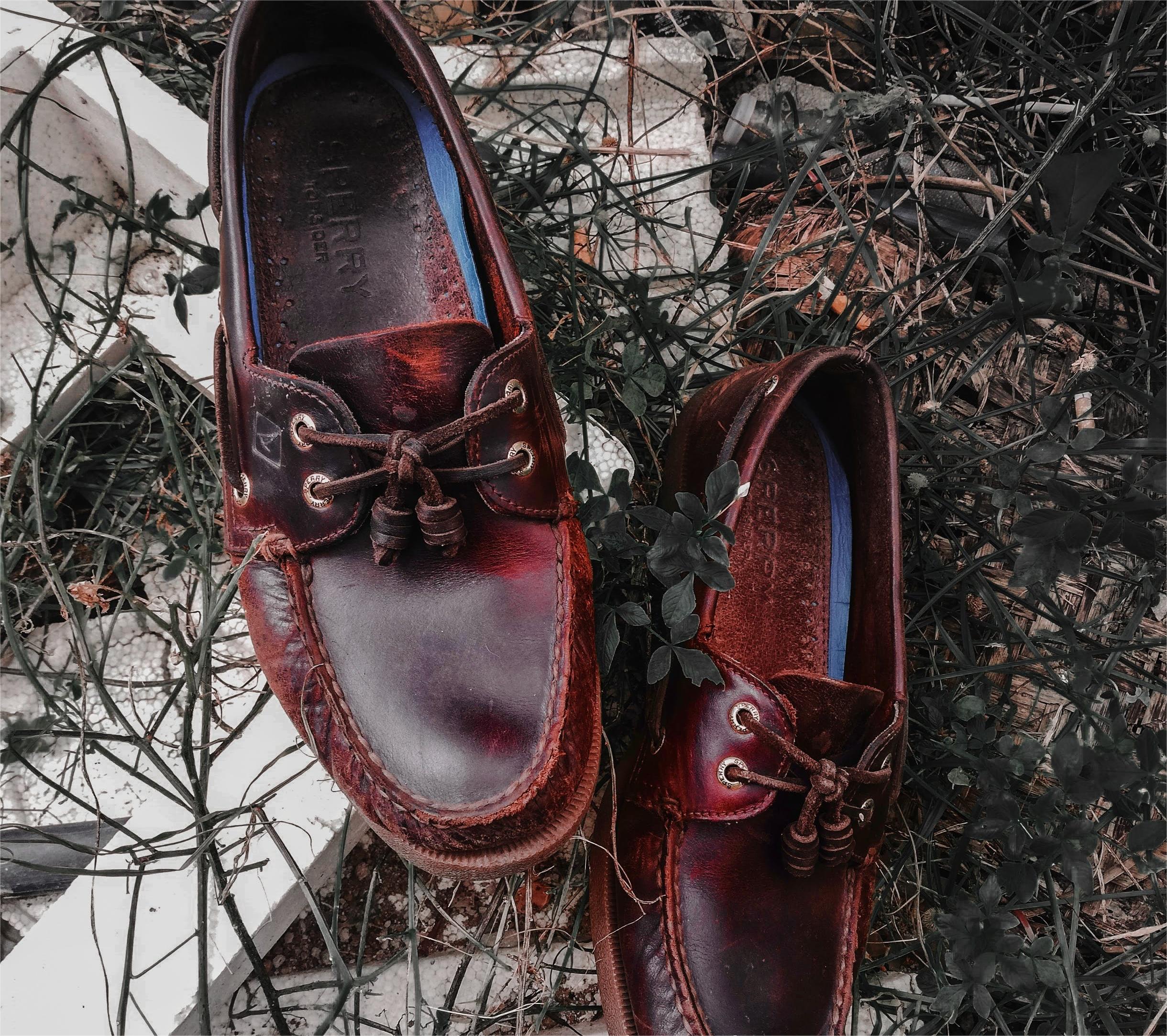 Ngritja e shtrojave të këpucëve prej lëkure: Sjellja e rehatisë së pashembullt në këmbë