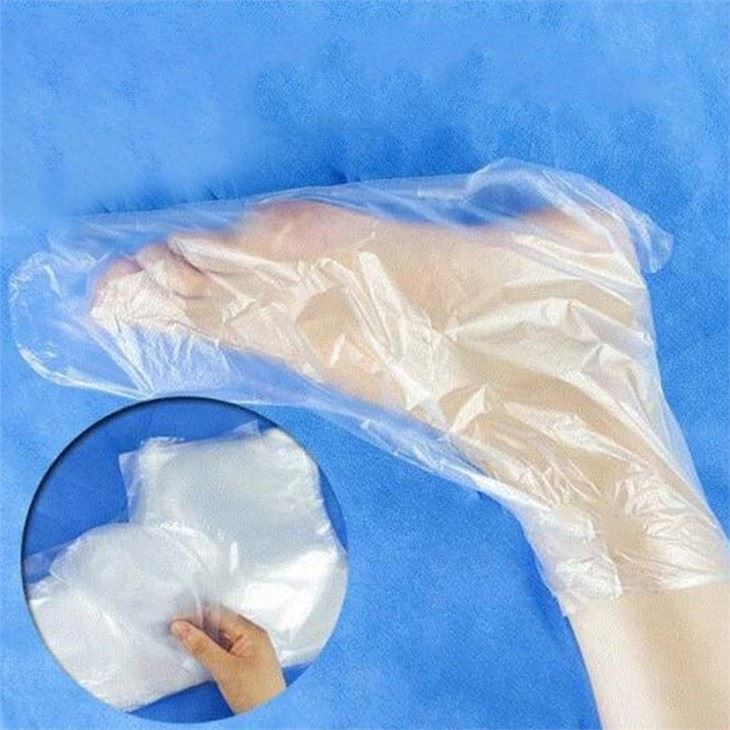 plastic-foot-covers08271842370
