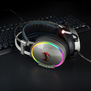 Przewodowy zestaw słuchawkowy do gier Sprzedaż hurtowa dynamicznego, przewodowego zestawu słuchawkowego do komputera nausznego z oświetleniem RGB|Wellyp