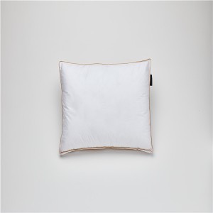 Ogo Omenala dị elu Square White Pillow 100% Polyester Filling Cushion Fanye ihe ntinye ohiri isi