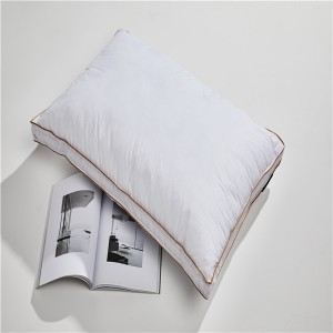 Almohada blanca cuadrada de tamaño personalizado de alta calidad, relleno de poliéster 100%, insertos de almohada