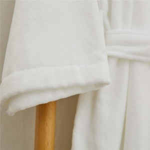 სასტუმროს თეთრეული თეთრი ტერი აბაზანის ხალათი სასტუმრო მუხლამდე სიგრძის ხალათისა და პირსახოცების ნაკრები