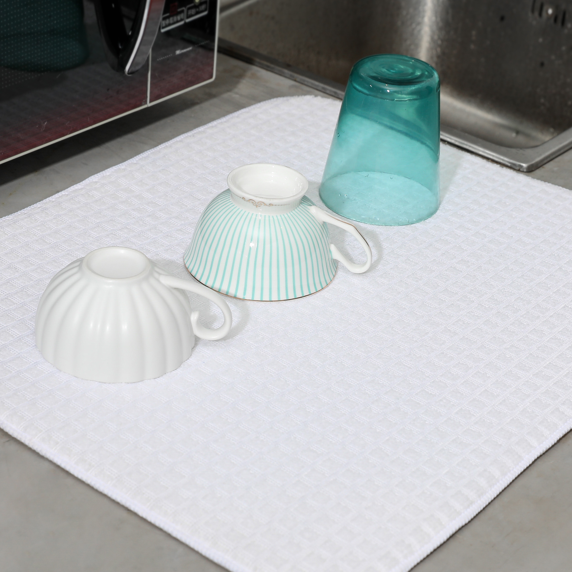 Professional Design China Towel Bathrobe - eversible Microfiber Dish Drying Mat for Kitchen, 16 Inch x 18 Inch – Huierjia