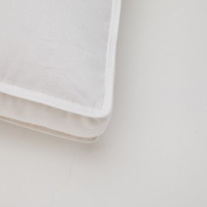 Cuscino alternativo in piuma da 40 x 70 cm con olio di lavanda per un sonno migliore