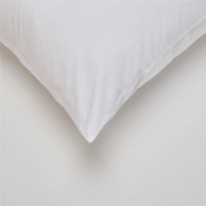 Standardowa poszewka na poduszkę w kolorze satyny z nadrukiem w kolorze białym z nadrukowanym logo Biała bawełniana poszewka na poduszkę