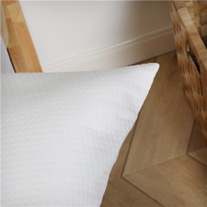 Yakagadzika uye Yemazuvano Bamboo Air Layer Fabric Waterproof Pillow Protector Cover