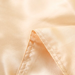 Set od 4 komada satenske posteljine Luksuzna posteljina od svilenkastog satena s dubokim džepom, 1 postavljena plahta + 1 ravna plahta + 2 jastučnice