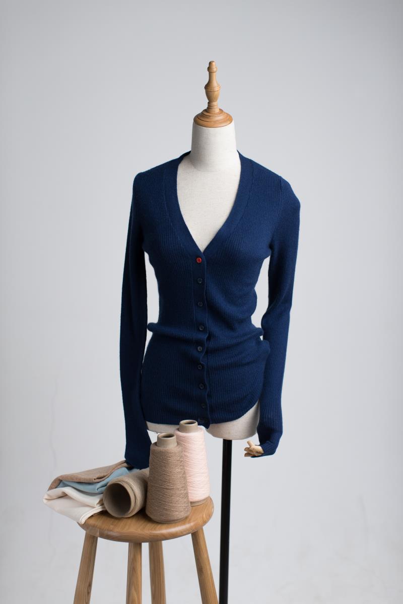 100% China Cashmere Women’s Cardigan CH20118 Featured Image