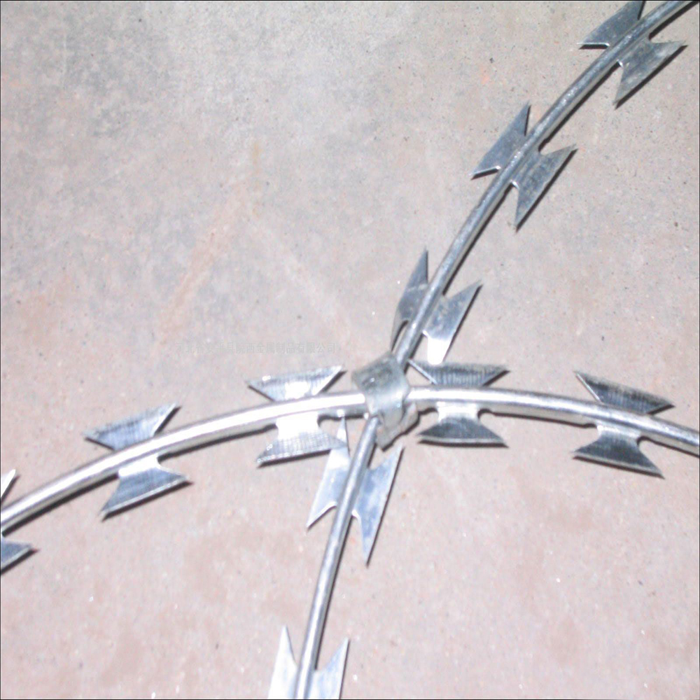 450mm diameter concertina razor wire roil