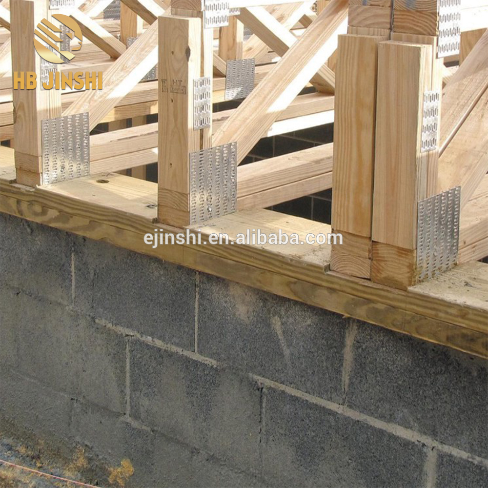 Timber roof truss nail plate