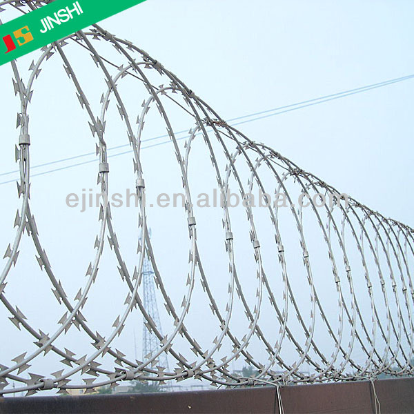 BTO-22 Galvanized Flat Concertina Razor Barbed Wire