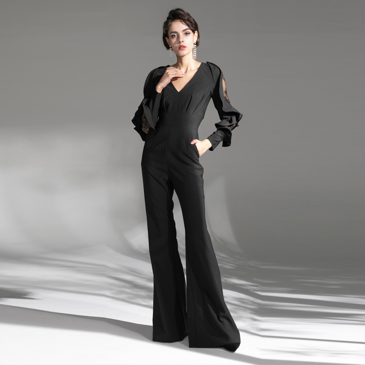 Fekete Ruffle Lace Deep V Elegant Jumpsuit
