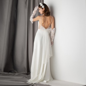 Бяла дантелена мрежеста елегантна булчинска рокля без презрамки