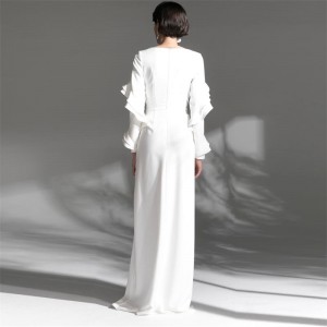 Designové limitované bílé svatební dlouhé šaty s dlouhým rukávem