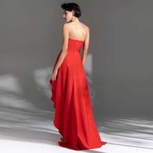 Црвена секси екстравагантна свадбена хаљина без бретела
