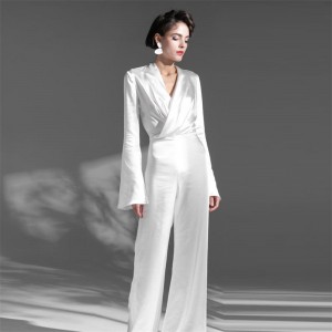 Bộ áo liền quần dự tiệc màu trắng thanh lịch bằng vải sa tanh đơn giản