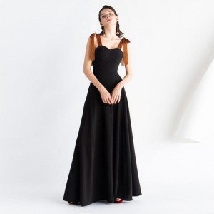 Винтидж черна елегантна дълга рокля с панделка