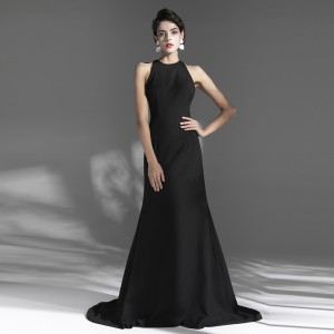 Црн лак Едноставен секси вечерен фустан со должина на подот