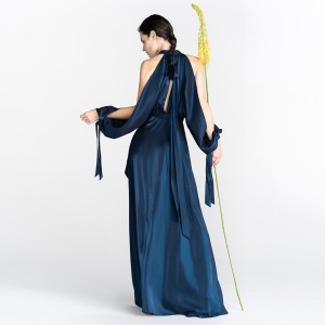 Качествена елегантна френска дълга вечерна рокля от тъмносин сатен Tencel с дълъг ръкав
