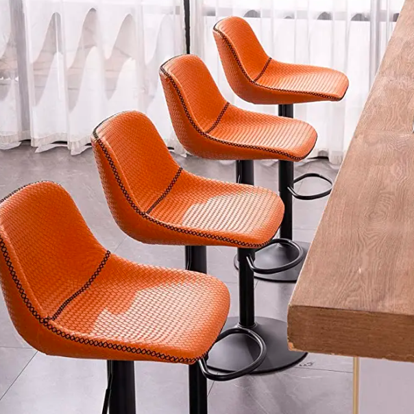Подигните трпезаријски стил и удобност са прелепим столицама