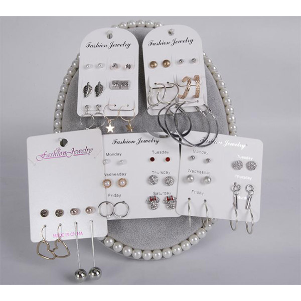 hoop earring sets Featured Image