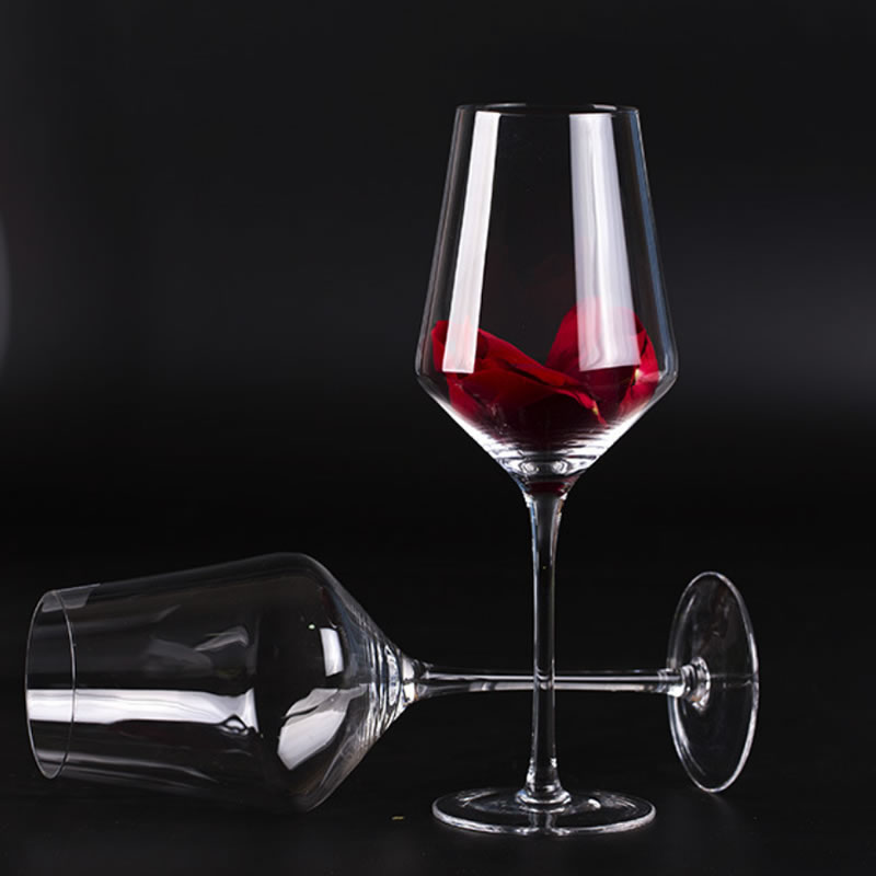 Kakšna so pravila nakupa kozarca za vino?
