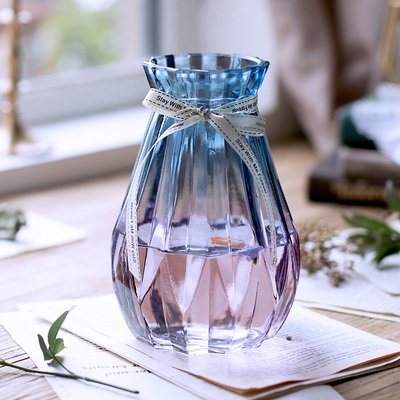 Why glass vase so popular?