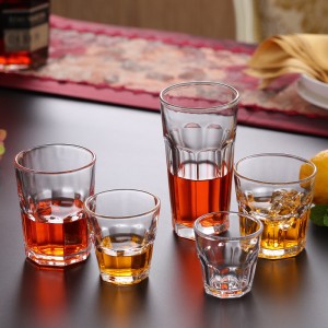8-OZ stikliniai puodeliai vandeniui / sultims / alui / vynui