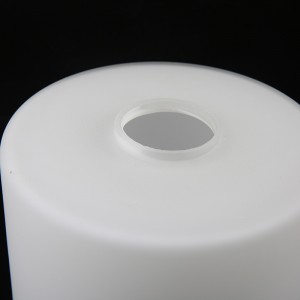 Brugerdefineret cylindrisk form håndlavet blæst opal hvid pendelskærm til væglampe