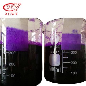 Teinture violette liquide