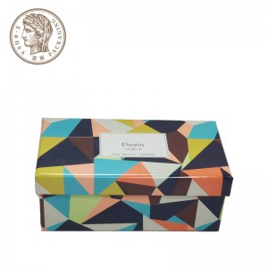 Custom Luxury Cardboard Paper Garment Clothing Apparel Gift Black Magnetic Packaging for Gloves/Socks/Baby Cloth