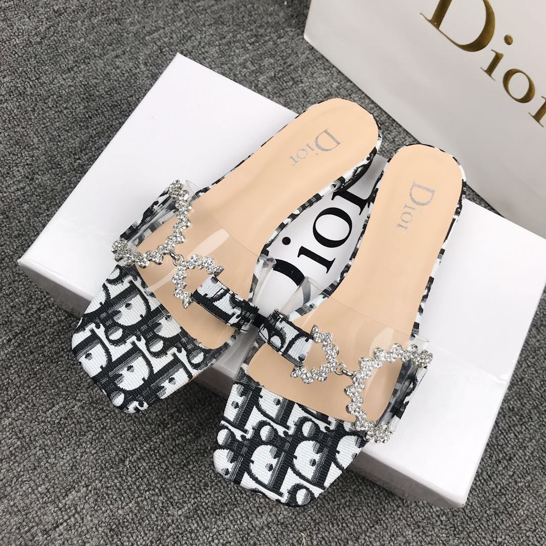 Sandal Dior ujung bulat, hitam dan putih opsional,