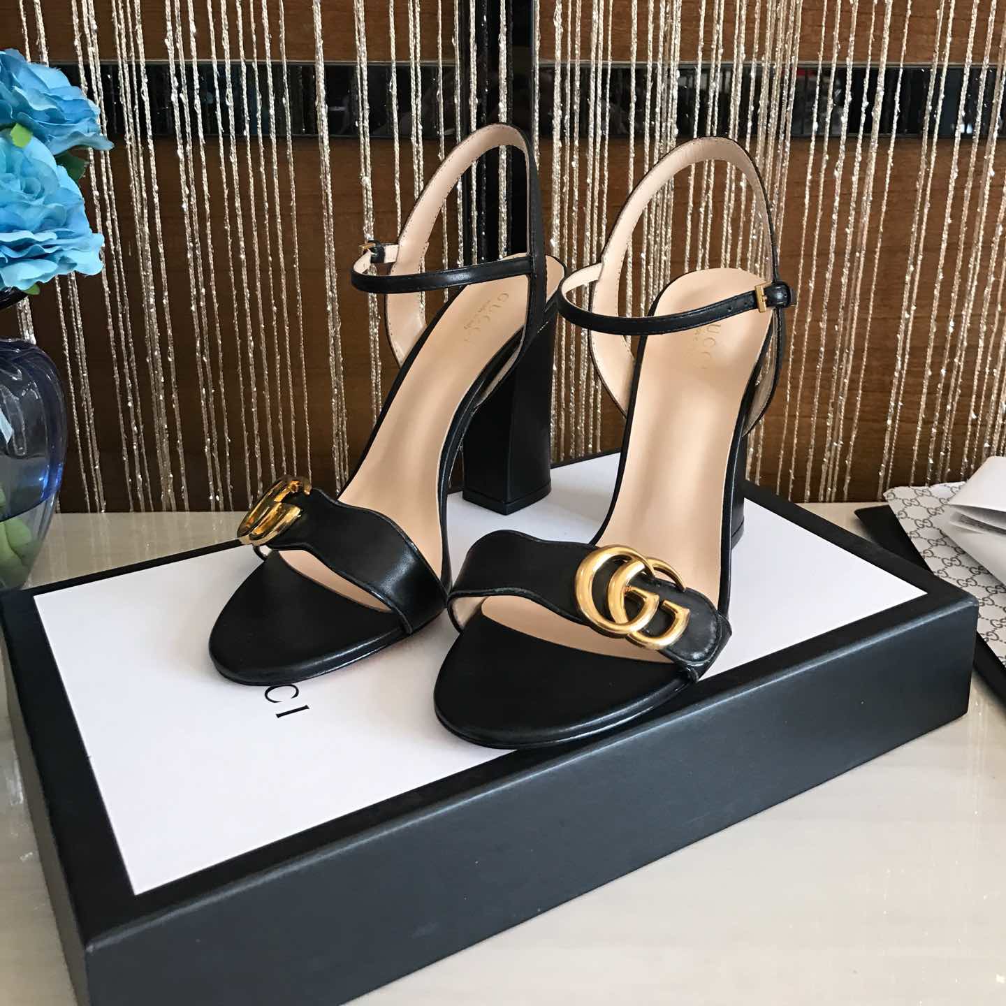 Evropske in ameriške zvezde nove trgovine sandali Gucci SANDALI