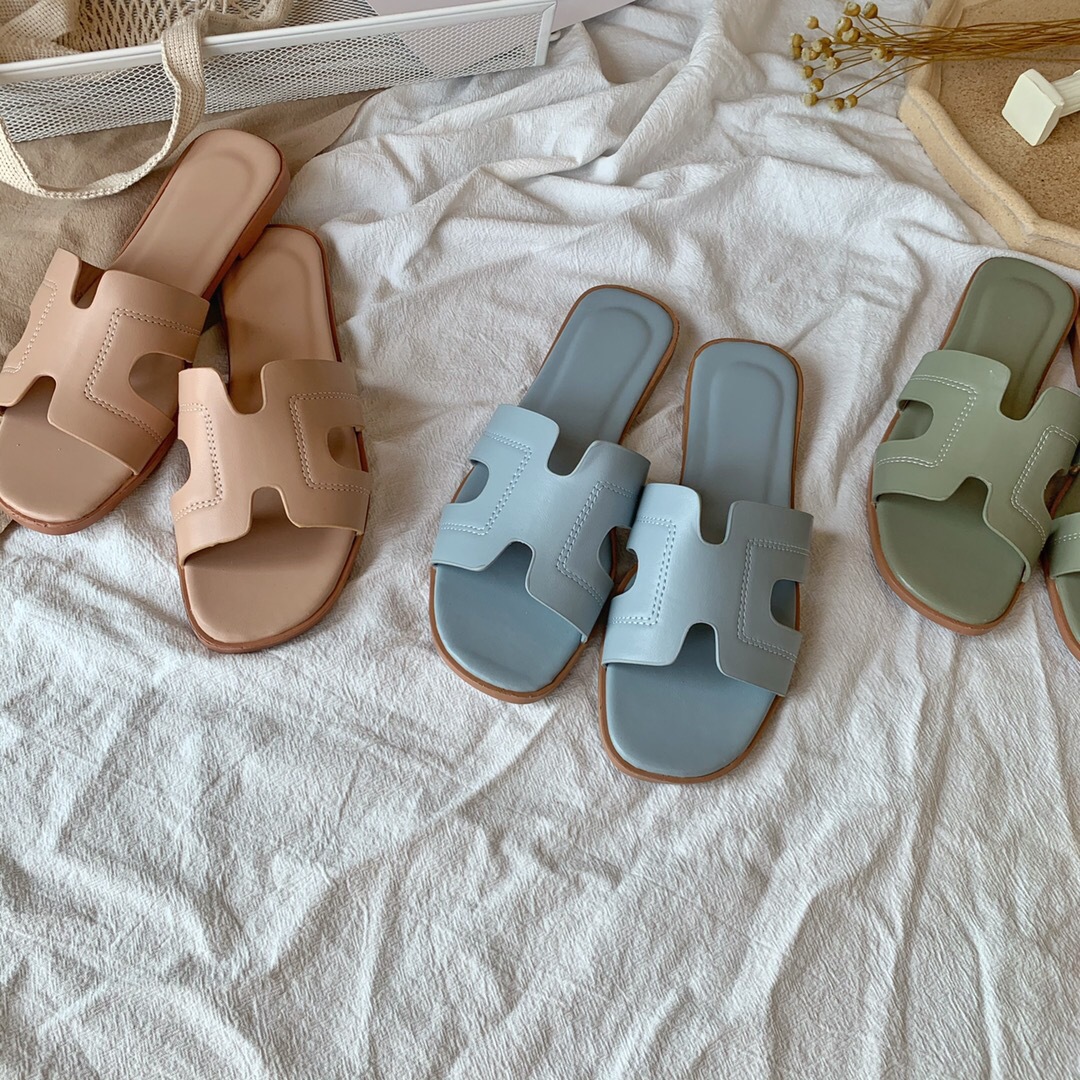 2020 Good Quality House Slippers -
 Women solid color pu  trendy summer flat beach slides house slippers for women custom – Xinzi Rain