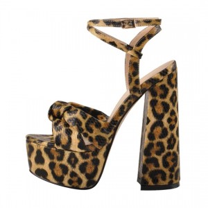 Debele sandale s otvorenim prstima s leopard printom na gležnjaču