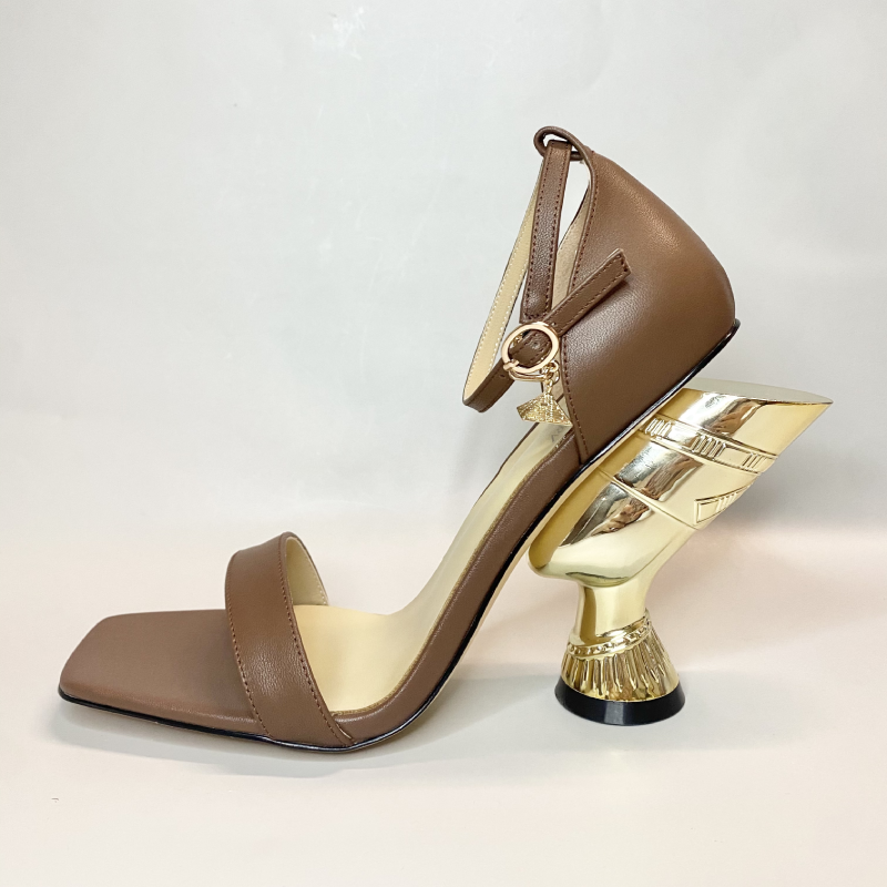 XINZIRAIN Nové sandály na podpatku Nefertiti vyrobené na zakázku