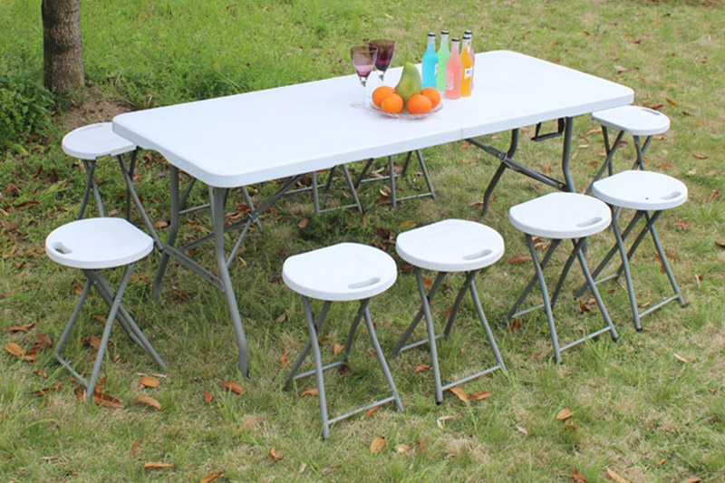 Advantages and disadvantages of folding tables