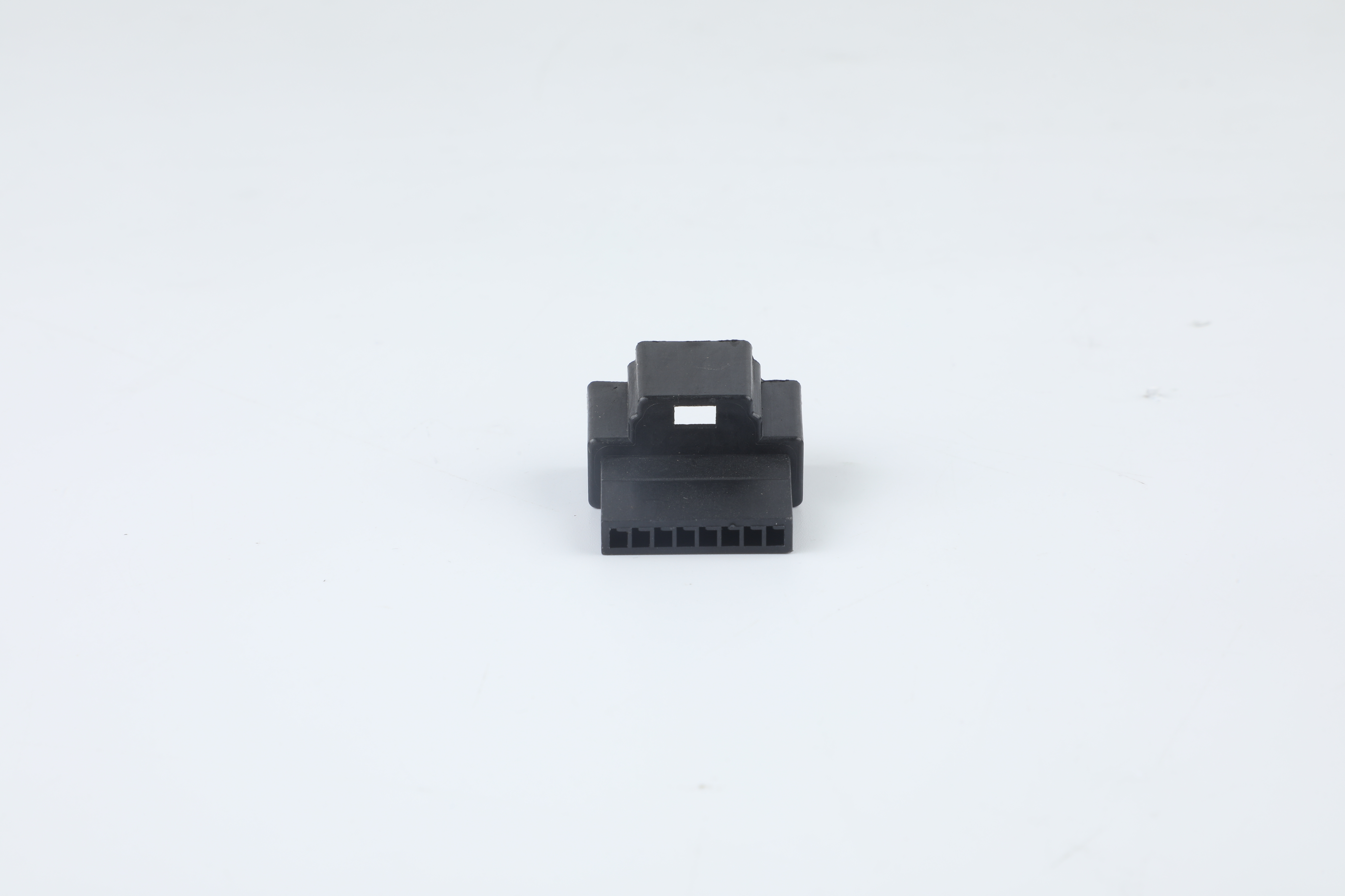 Factory direct black eight-hole DJ7086-1.0-11 car connector